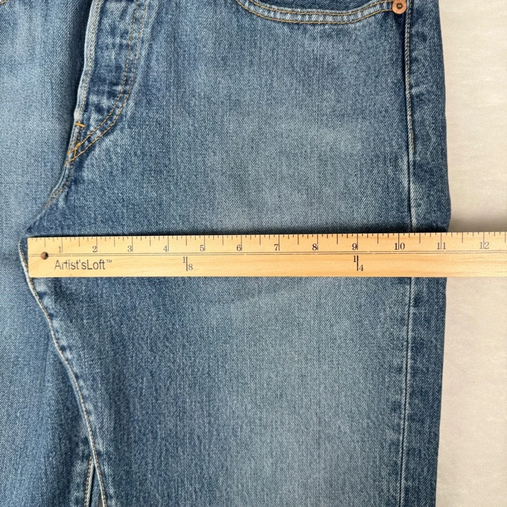 Vintage Y2K Levi's 501 Men's Jeans 32x30 Button Fly Made in Mexico
